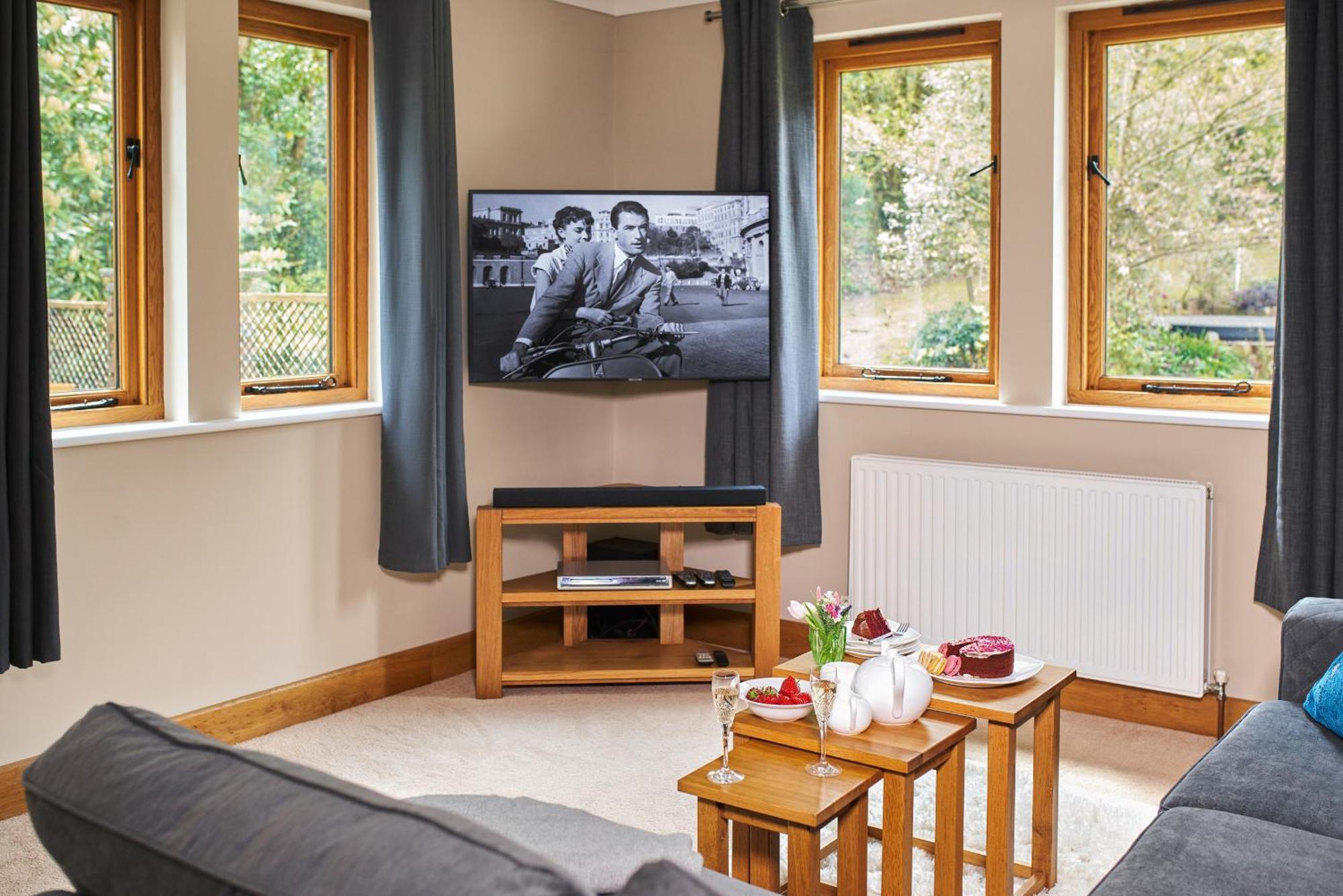 Swifts Return - Apartment With Hot Tub, Sauna And Indoor Pool Exeter Exteriör bild