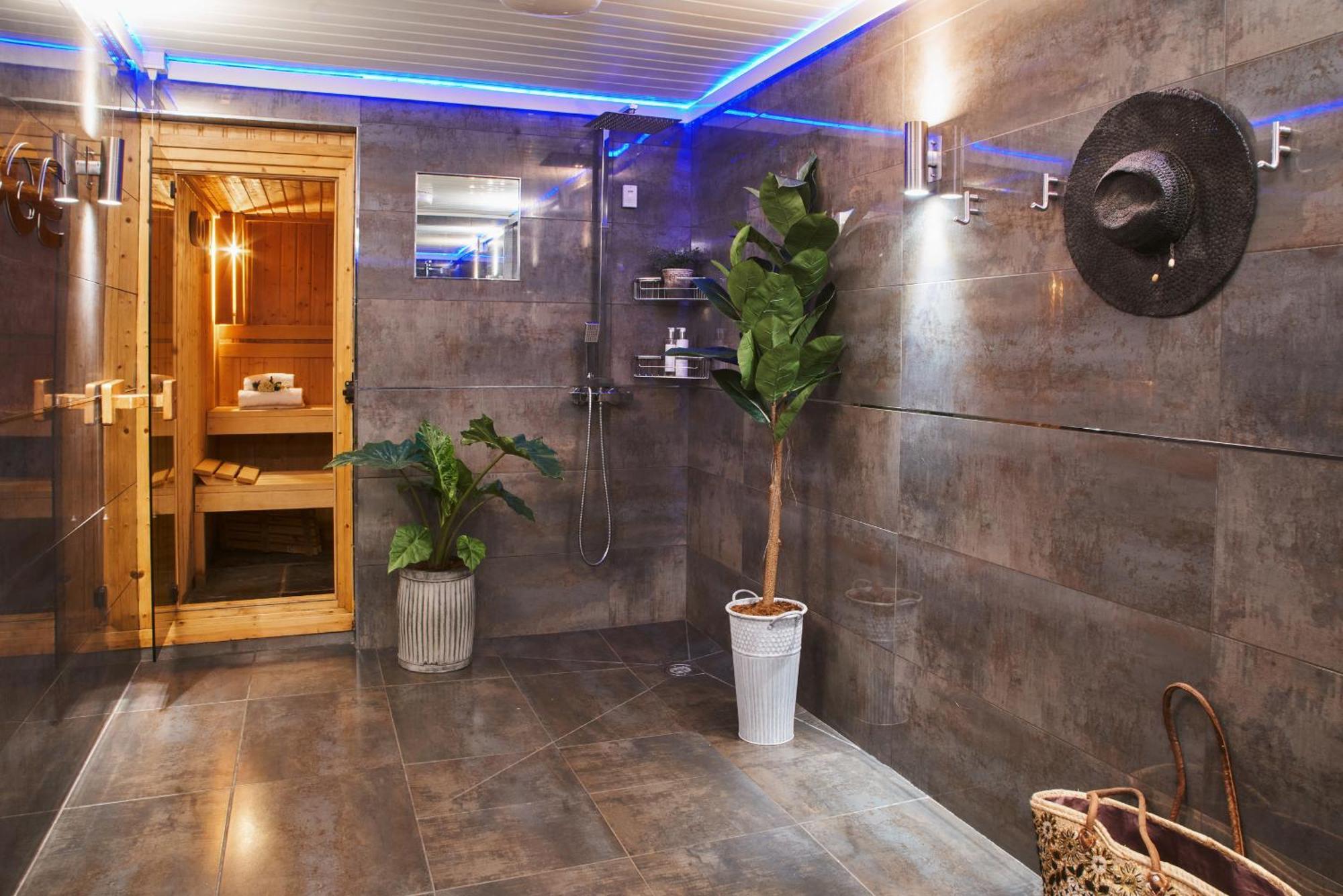 Swifts Return - Apartment With Hot Tub, Sauna And Indoor Pool Exeter Exteriör bild