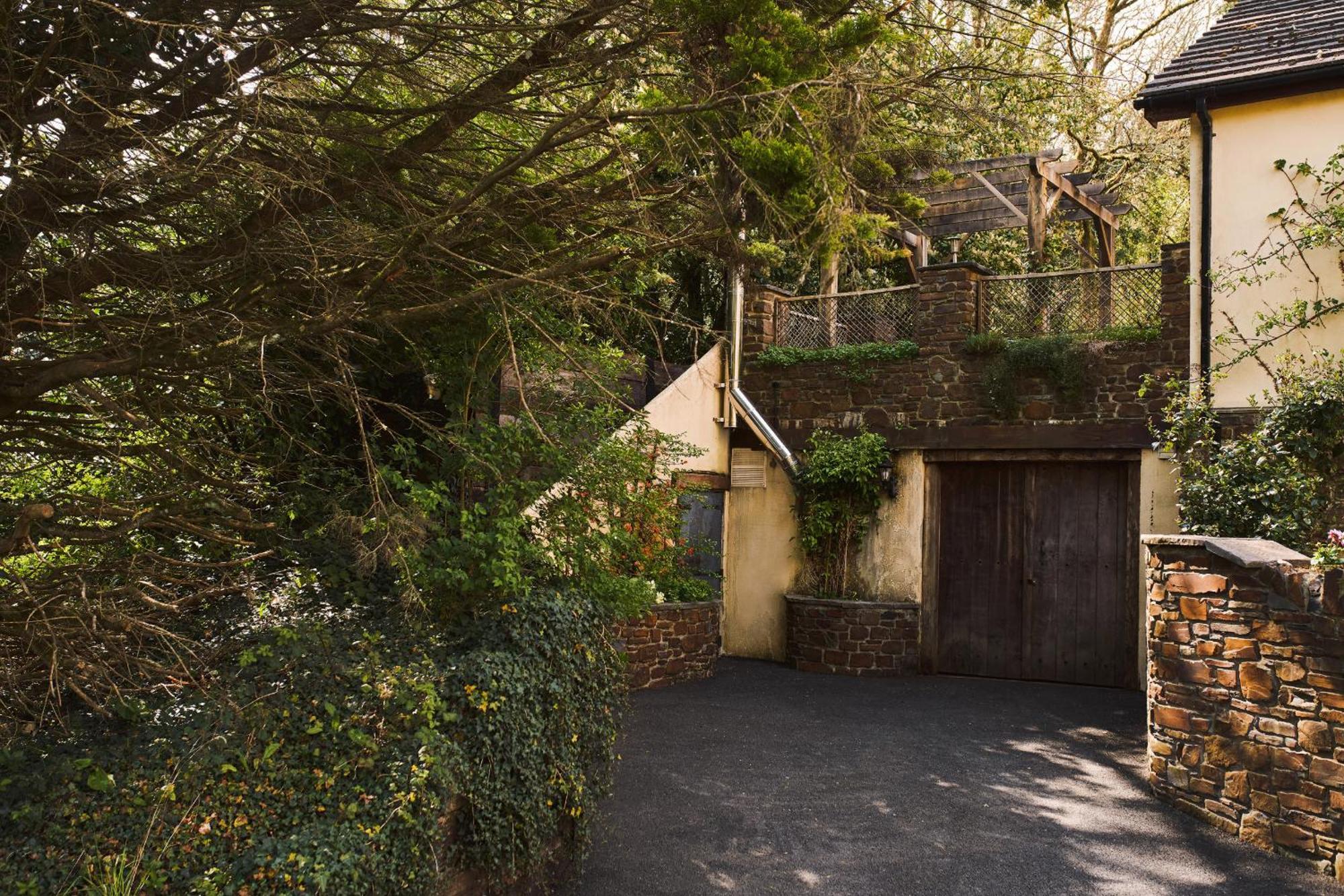 Swifts Return - Apartment With Hot Tub, Sauna And Indoor Pool Exeter Exteriör bild